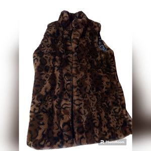 Rachel Zoe faux fur cheetah animal print vest  size Small.